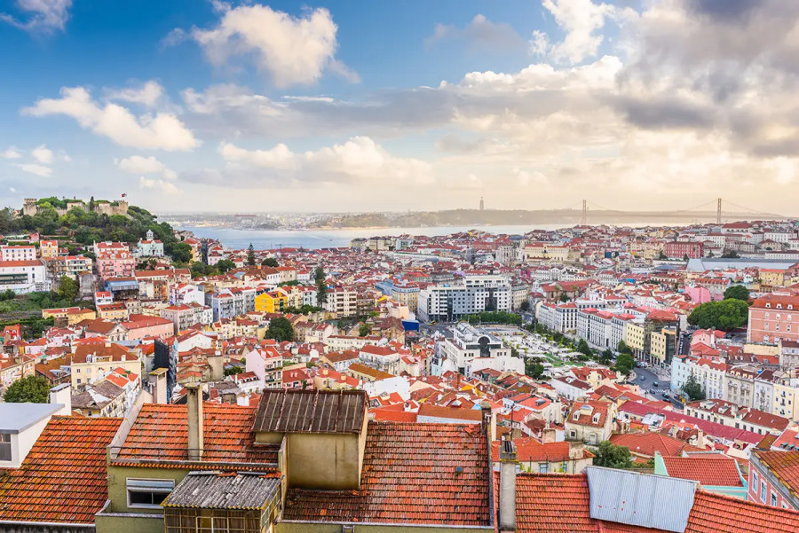 Understanding Portuguese IMT and IS Exemptions for Real Estate Purchase as a Foreigner