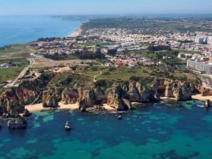 Terreno 1ª linha de mar com projeto aprovado - Algarve, Property for sale in Lagos, Faro, BL948