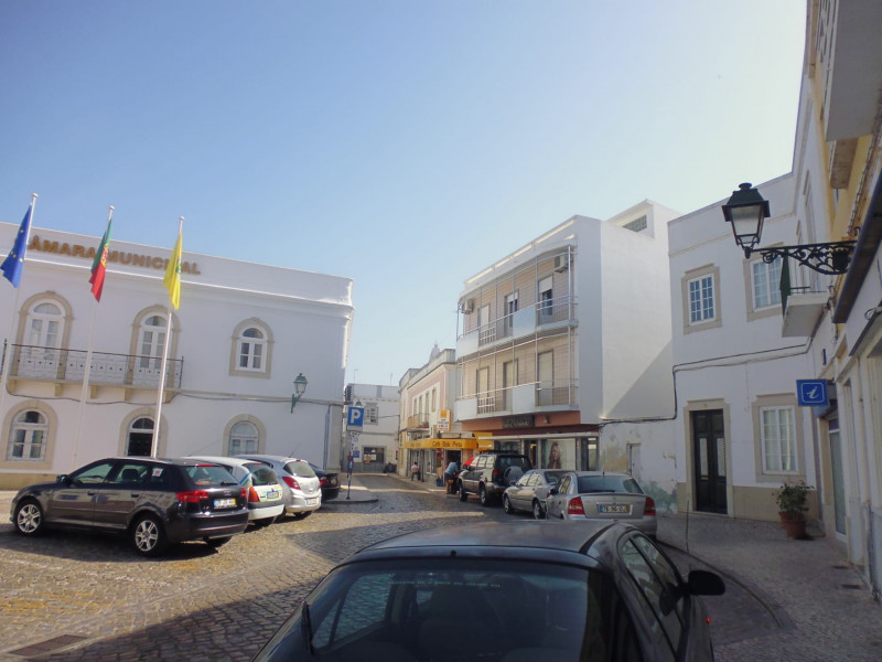 Perfectly located building in Olhao 2 minutes from the riverside for renovation, Property for sale in PW3770