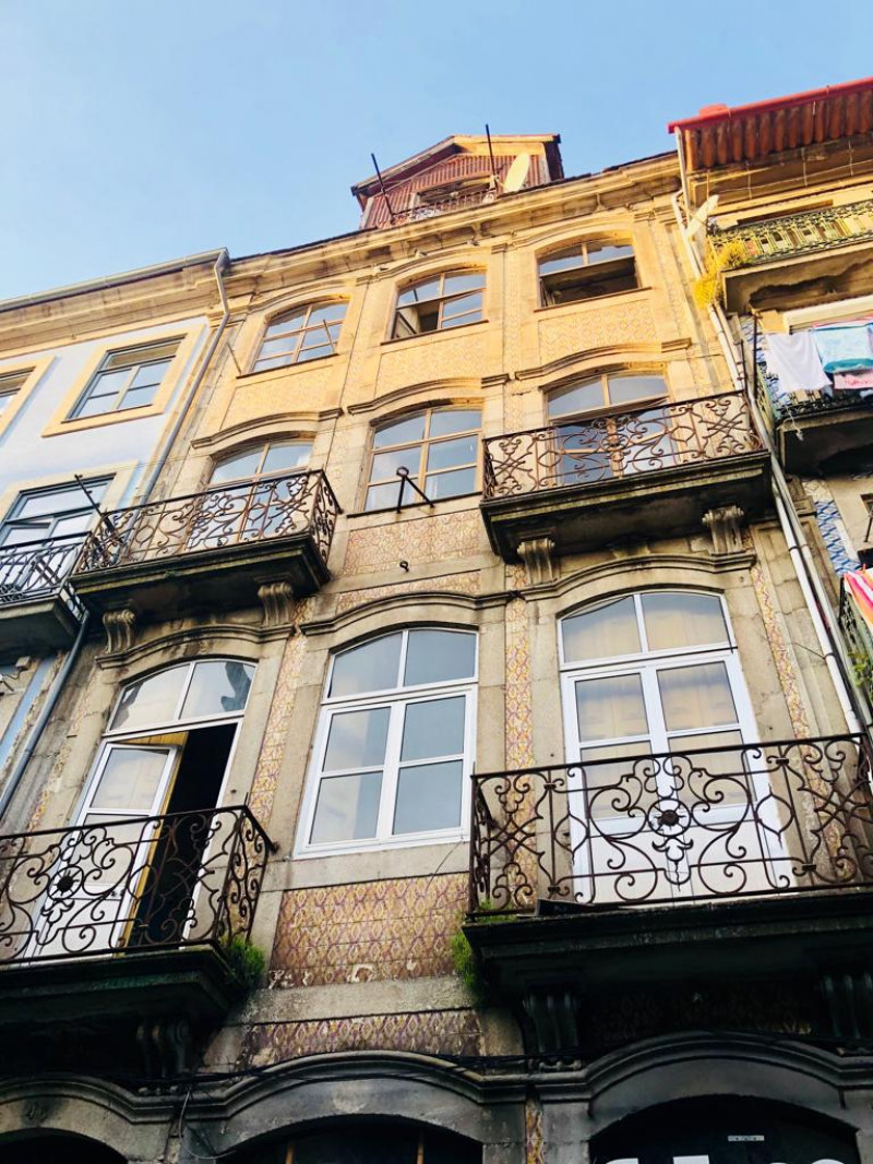 Building Historical Center Porto, Property for sale in PW3858