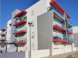 Apartamento ás portas da Praia Supertubos - Peniche, Property for sale in BL1157