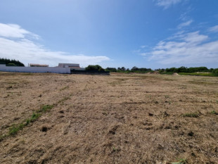 Land in Praia de Santa Cruz for a condominium of 11 houses, Property for sale in Torres Vedras, Lisbon, BL1193