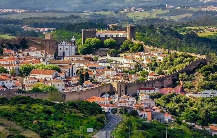 4 Bed Townhouse For Sale In Obidos Portugal